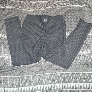 Grey Lyte butt scrunch leggings